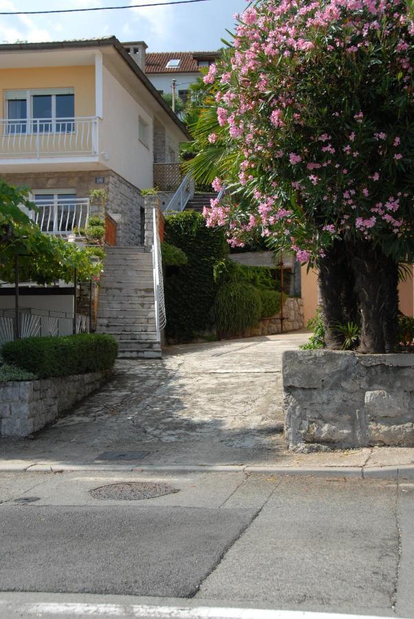 Apartment Bozic Opatija Ngoại thất bức ảnh