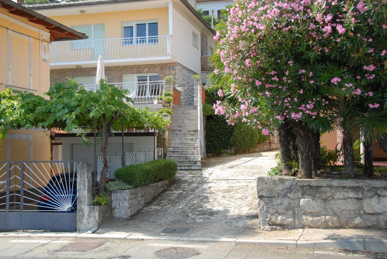 Apartment Bozic Opatija Ngoại thất bức ảnh